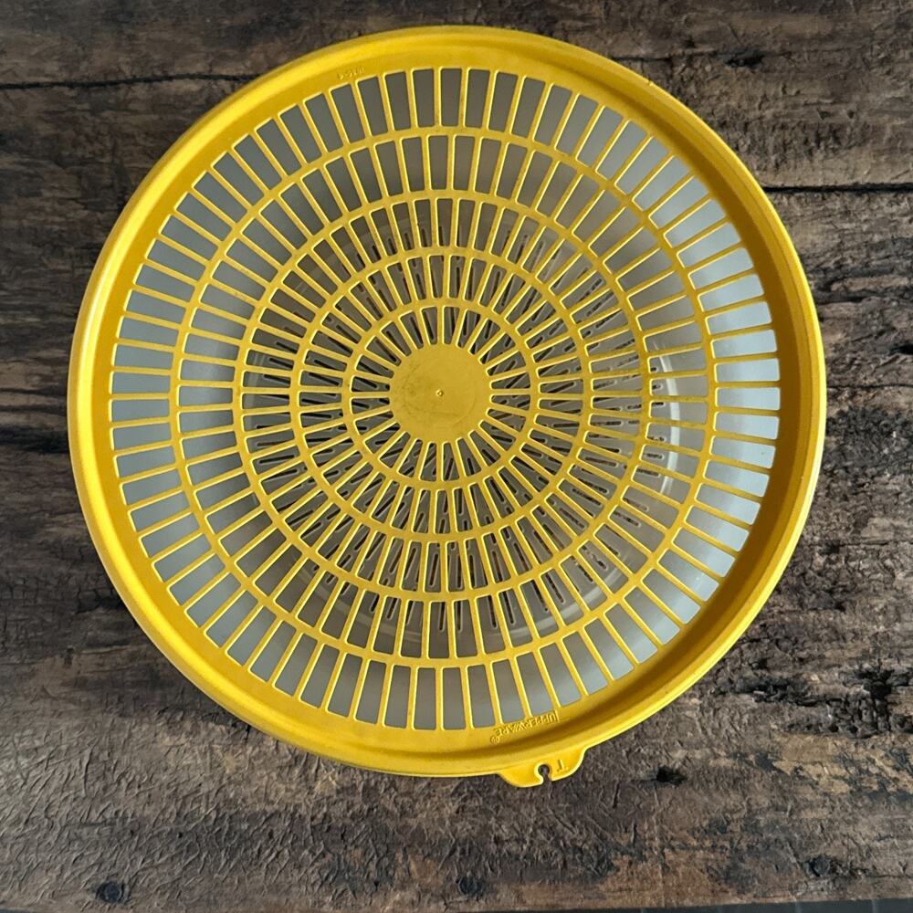 Vintage Tupperware Lettuce Spinner Colander Bowl Set Yellow 1336-A Retro Kitchen